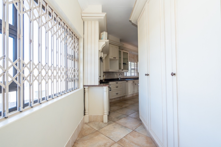 7 Bedroom Property for Sale in Myburgh Park Western Cape